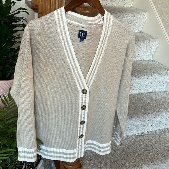 Gap V Neck Fall College Button Down Cardigan Sweater - Picture 1 of 11
